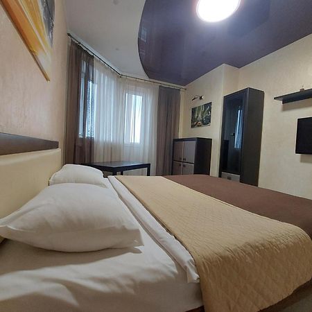 Романтичні Апартаменти У Центрі Lutsʼk 外观 照片